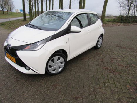 Toyota Aygo - 1.0 VVT-i x-play | Achteruit-rij camera - 1