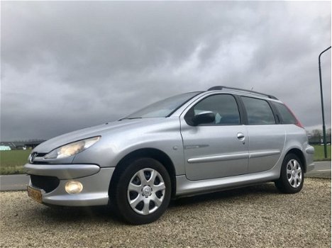 Peugeot 206 SW - 1.6-16V Quiksilver, BJ 2004, APK Feb 2021, NAP - 1