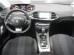 Peugeot 308 - EAT6 Automaat 130 pk Premium * Prachtig * Navi * Panoramadak * etc etc etc... Vierde g - 1 - Thumbnail
