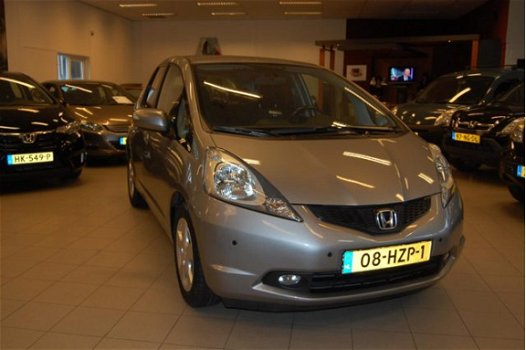 Honda Jazz - 1.4 Elegance STOELVERWARMING -PARKING SENSOREN VOOR/ACHTER/AIRCO - 1