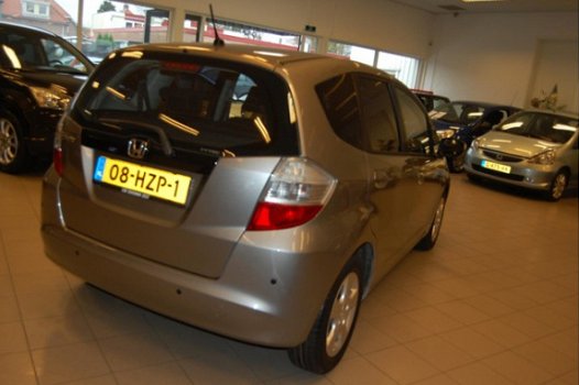 Honda Jazz - 1.4 Elegance STOELVERWARMING -PARKING SENSOREN VOOR/ACHTER/AIRCO - 1