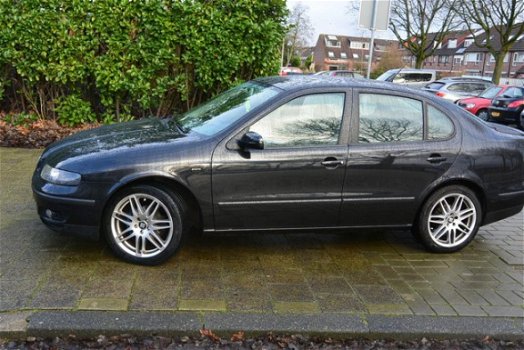 Seat Toledo - 1.6-16V Sport MET NIEUW DIST RIEM, AIRCO & APK - 1