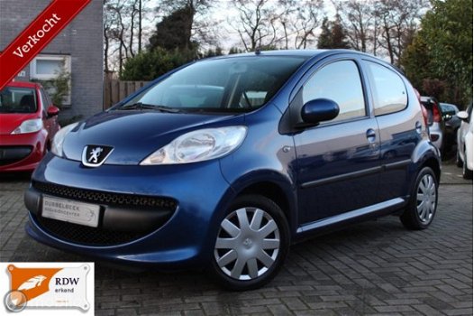 Peugeot 107 - 1.0-12V 5-Drs XS Airco Centr.Vergr. Elek, Ramen Toerenteller Radio/Cd/Aux 12V.-Aansl. - 1