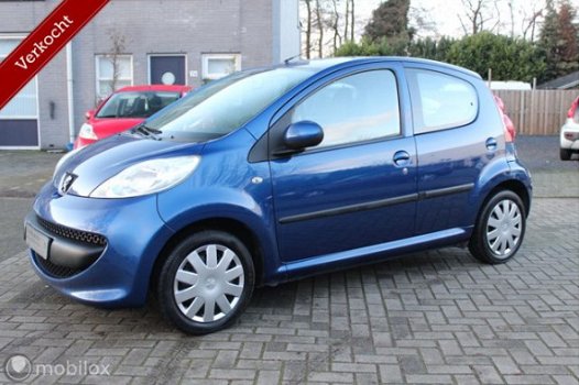 Peugeot 107 - 1.0-12V 5-Drs XS Airco Centr.Vergr. Elek, Ramen Toerenteller Radio/Cd/Aux 12V.-Aansl. - 1