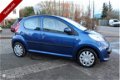 Peugeot 107 - 1.0-12V 5-Drs XS Airco Centr.Vergr. Elek, Ramen Toerenteller Radio/Cd/Aux 12V.-Aansl. - 1 - Thumbnail