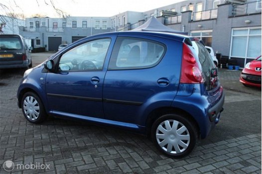 Peugeot 107 - 1.0-12V 5-Drs XS Airco Centr.Vergr. Elek, Ramen Toerenteller Radio/Cd/Aux 12V.-Aansl. - 1