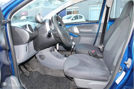 Peugeot 107 - 1.0-12V 5-Drs XS Airco Centr.Vergr. Elek, Ramen Toerenteller Radio/Cd/Aux 12V.-Aansl. - 1