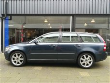 Volvo V50 - 1.8 Momentum Cruise/Clima/17"/High performance sound/Regensensor/PDC/Tel