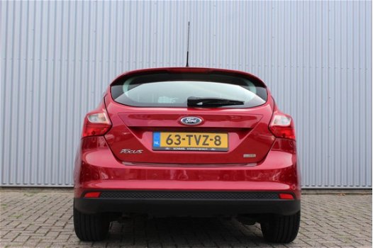 Ford Focus - 5-deurs Titanium Navigatie, Xenon, Cruise Control - 1