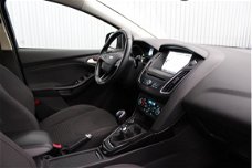 Ford Focus - EcoBoost 125pk First Edition Navigatie, (groot) Navigatie