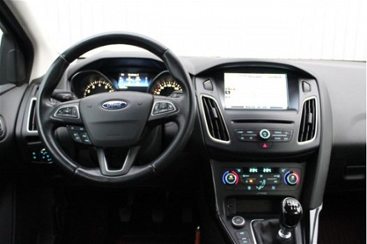 Ford Focus - EcoBoost 125pk First Edition Navigatie, (groot) Navigatie - 1