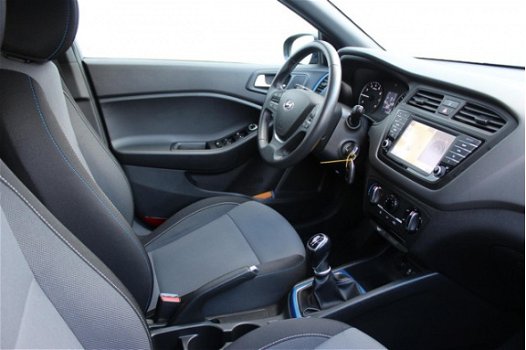 Hyundai i20 - T-GDI Blue 100PK Go Navigatie, Achteruitrijcamera, LM-velgen - 1