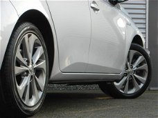 Toyota Auris - 1.8 Hybrid Lease 5drs Automaat Navi Panoramadak