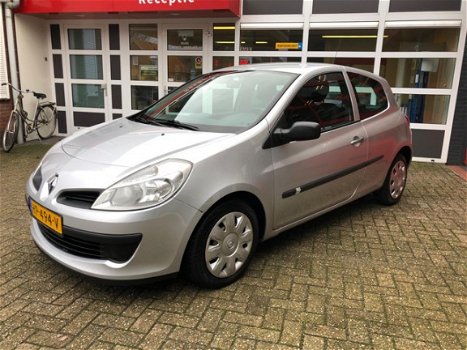 Renault Clio - 1.2-16V Special Rip Curl *AIRCO - 1