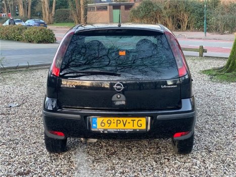 Opel Corsa - 1.4-16V Rhythm. RIJD SUPER Apk 10-2020 - 1