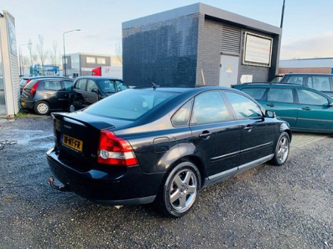 Volvo S40 - 2.4 xenon navigatie airco ecc cruise control dealer onderhouden - 1