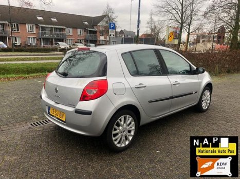 Renault Clio - 1.6 16V Dynamique Luxe - 1