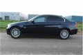 BMW 3-serie - 318i High Executive AUTOMAAT / NAVI / NETTE AUTO - 1 - Thumbnail