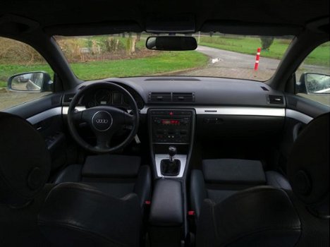 Audi A4 - 3.0 V6 220PK+ Quattro S-LINE / Exclusive BOSE-surround - 1