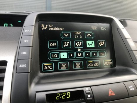 Toyota Prius - 1.5 VVT-i Tech Edition | Dealer Onderhouden | Navigatie | Fietsendragerbeugel | - 1