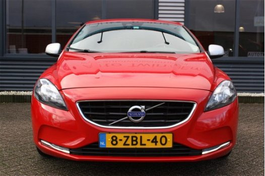 Volvo V40 - 2.0 D4 R-DESIGN LOOK TREKHAAK PRACHTIG - 1