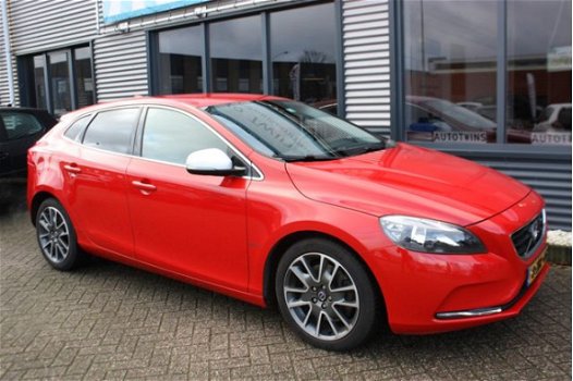 Volvo V40 - 2.0 D4 R-DESIGN LOOK TREKHAAK PRACHTIG - 1