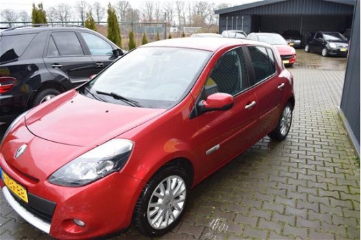 Renault Clio - Collection - 1