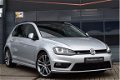 Volkswagen Golf - 1.4 TSI R-Line 150 Pk DSG7 Pano Leder Navi Camera Xenon 18 Inch - 1 - Thumbnail