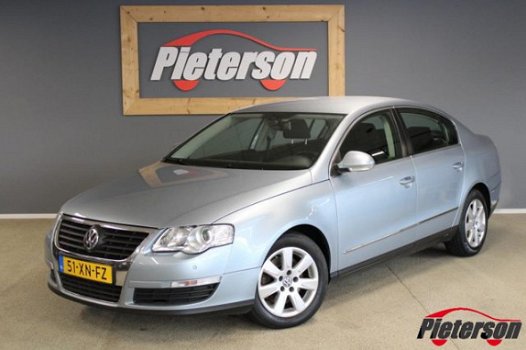 Volkswagen Passat - 2.0 TDI Sportline Business CRUISE CLIMA - 1