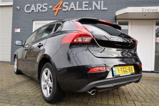 Volvo V40 - T3 150pk Business Prof. + Ecc + Lmv + Navi + Stoelverwarming - 1