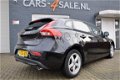 Volvo V40 - T3 150pk Business Prof. + Ecc + Lmv + Navi + Stoelverwarming - 1 - Thumbnail