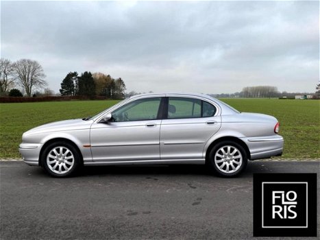 Jaguar X-type - 2.5 V6 - 1