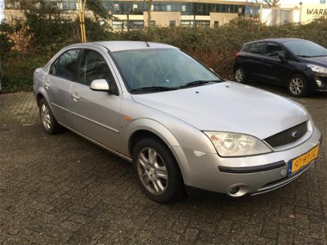 Ford Mondeo - 2.5 V6 Ghia Zilvermetalic 2001 Airco Leder - 1