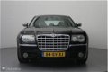 Chrysler 300C - 3.0 V6 CRD ZEER NETTE STAAT 228000 KM NL. AUTO - 1 - Thumbnail