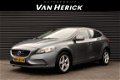 Volvo V40 - 2.0 D2 Momentum / Navi / Clima / Cruise - 1 - Thumbnail