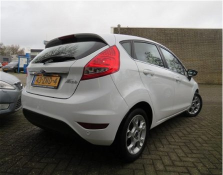 Ford Fiesta - 1.25 Titanium 5-DEURS / AIRCO/ECC / CRUISE CONTR - 1