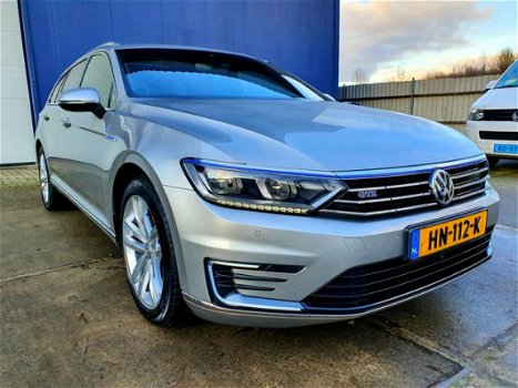 Volkswagen Passat Variant - bjr 12-2015 1.4 TSI GTE 218pk EX BTW Highline | Leder | Dynaudio | 360-c - 1