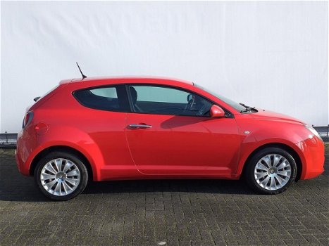 Alfa Romeo MiTo - 1.4 8V 78pk Rosso - 1