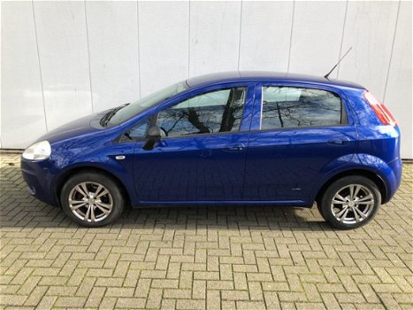 Fiat Grande Punto - 1.2 Active Fiat Punto 1.2 5DR Airco, Navigatie (GIUGIARO Design) - 1