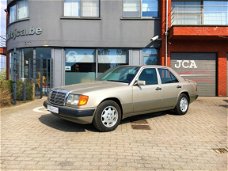 Mercedes-Benz E-klasse - e230 140000 KM ORIGINEEL NIEUWE STAAT 6999 EURO