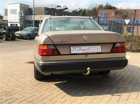 Mercedes-Benz E-klasse - e230 140000 KM ORIGINEEL NIEUWE STAAT 6999 EURO - 1