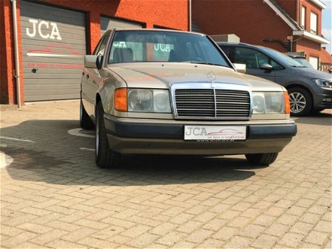 Mercedes-Benz E-klasse - e230 140000 KM ORIGINEEL NIEUWE STAAT 6999 EURO - 1