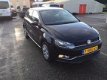 Volkswagen Polo - 1.2 TSI Comfortline Dealer ONDERH/NAP/APK/NW MODEL - 1 - Thumbnail