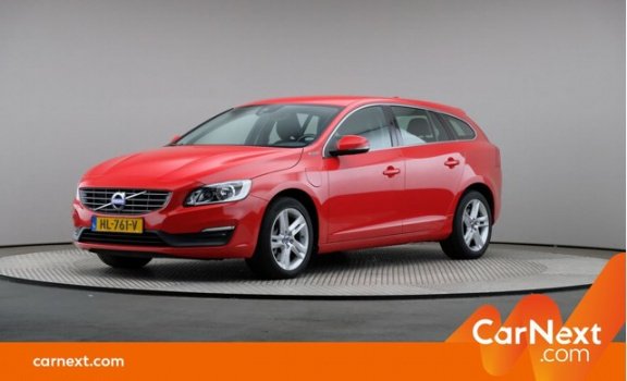 Volvo V60 - D6 AWD Twin Engine Momentum 7% Bijtelling, Automaat, Navigatie - 1