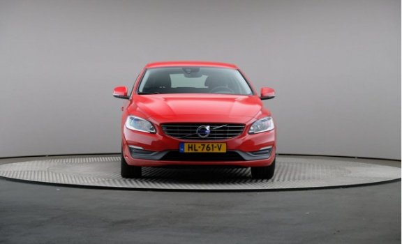 Volvo V60 - D6 AWD Twin Engine Momentum 7% Bijtelling, Automaat, Navigatie - 1