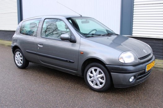 Renault Clio - 1.6 RXE /AIRCO - 1