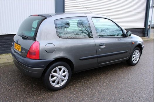 Renault Clio - 1.6 RXE /AIRCO - 1