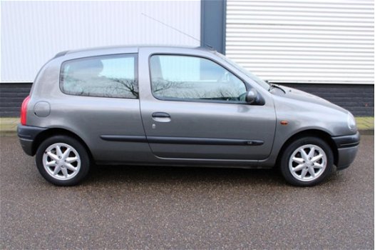 Renault Clio - 1.6 RXE /AIRCO - 1