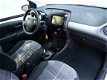 Peugeot 108 - 1.0 72 pk Allure | Climate Control | Parkeercamera - 1 - Thumbnail