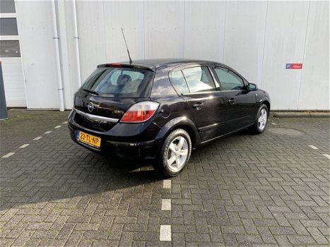 Opel Astra - 1.6 Cosmo Nette en goed onderhouden auto Airco, cruise lederen bekleding, panoramadak, - 1